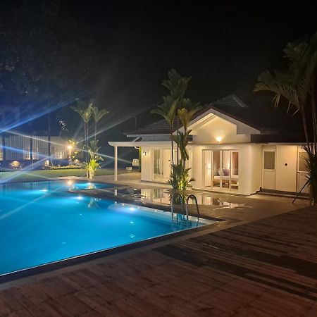 Banco Villa Beruwala Buitenkant foto