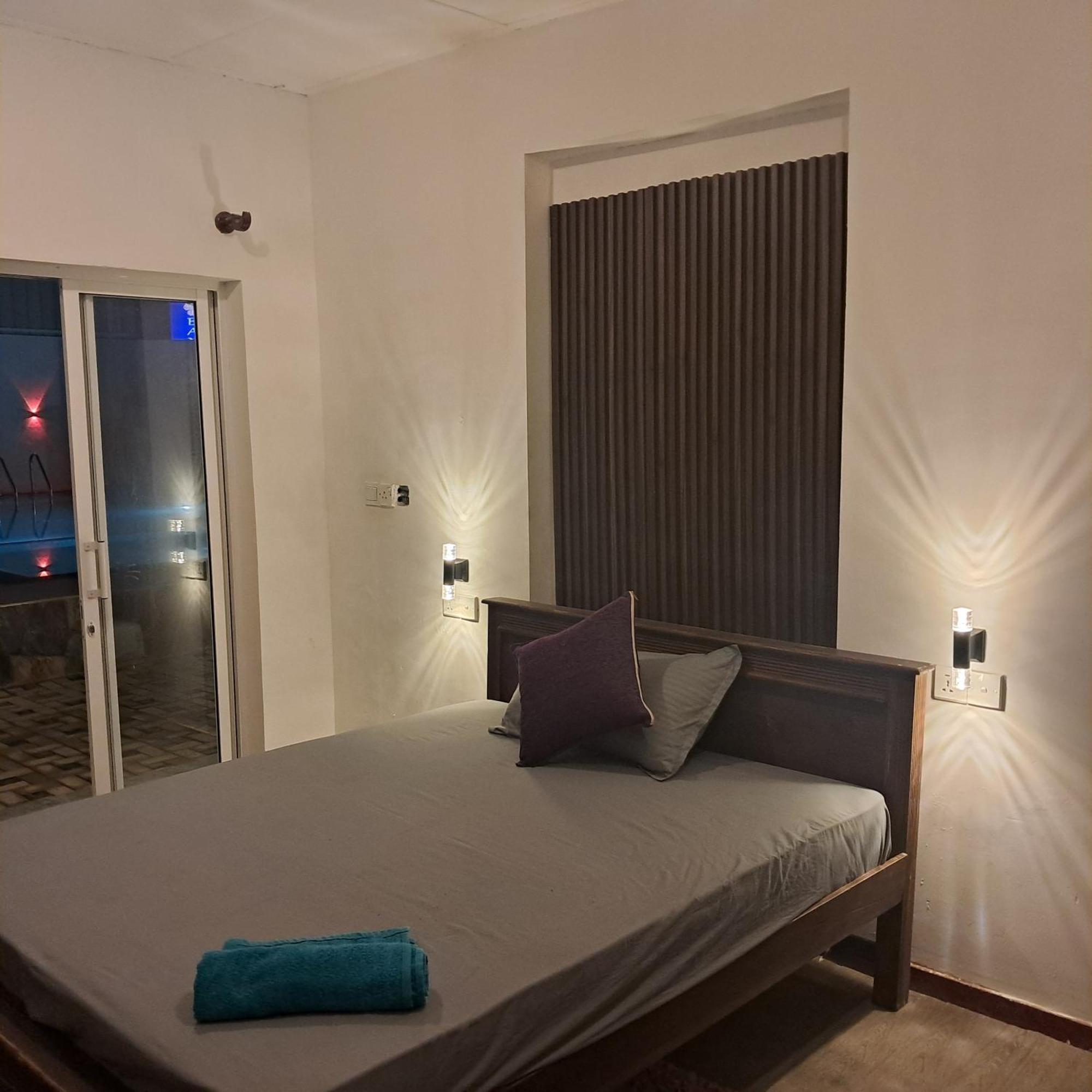 Banco Villa Beruwala Buitenkant foto