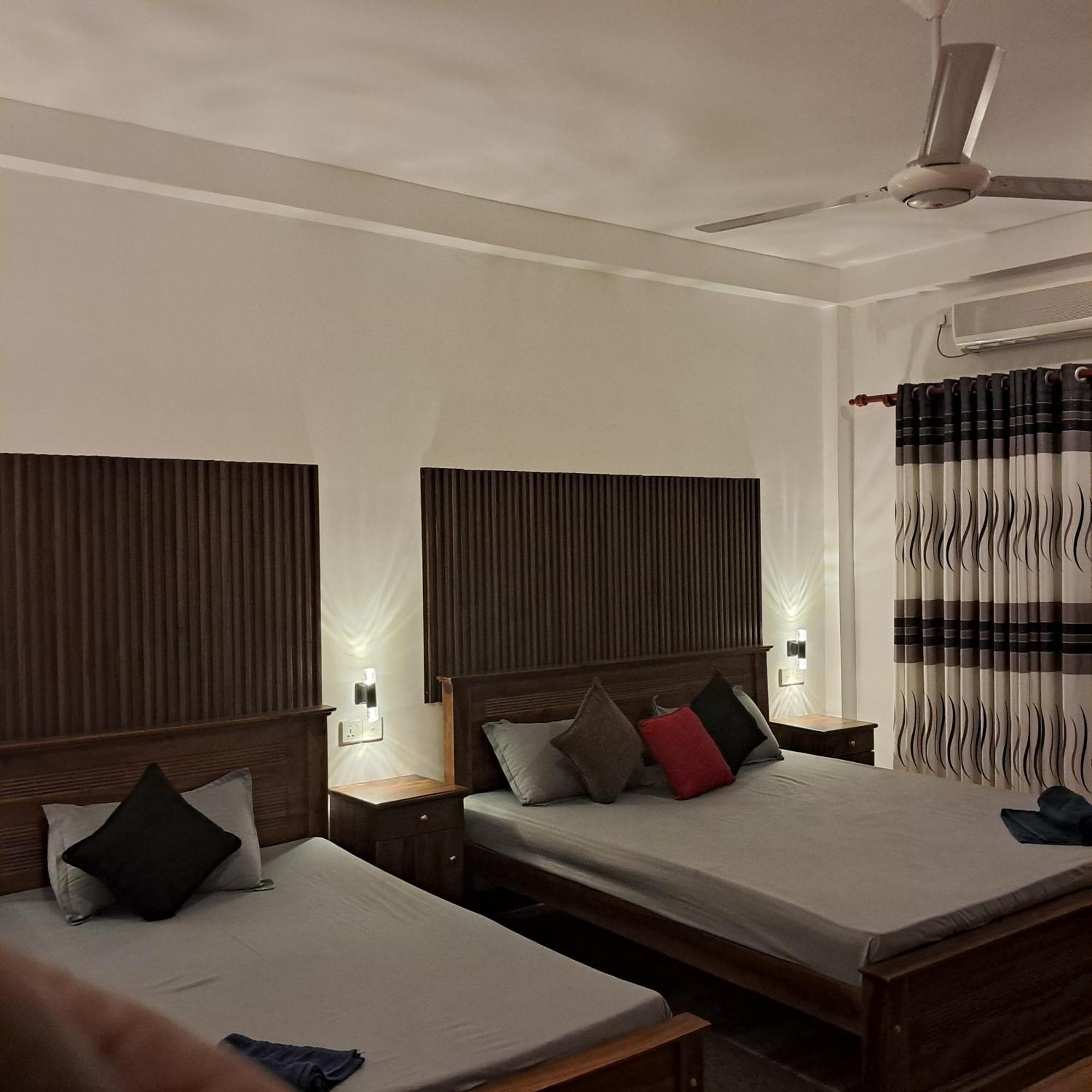 Banco Villa Beruwala Buitenkant foto