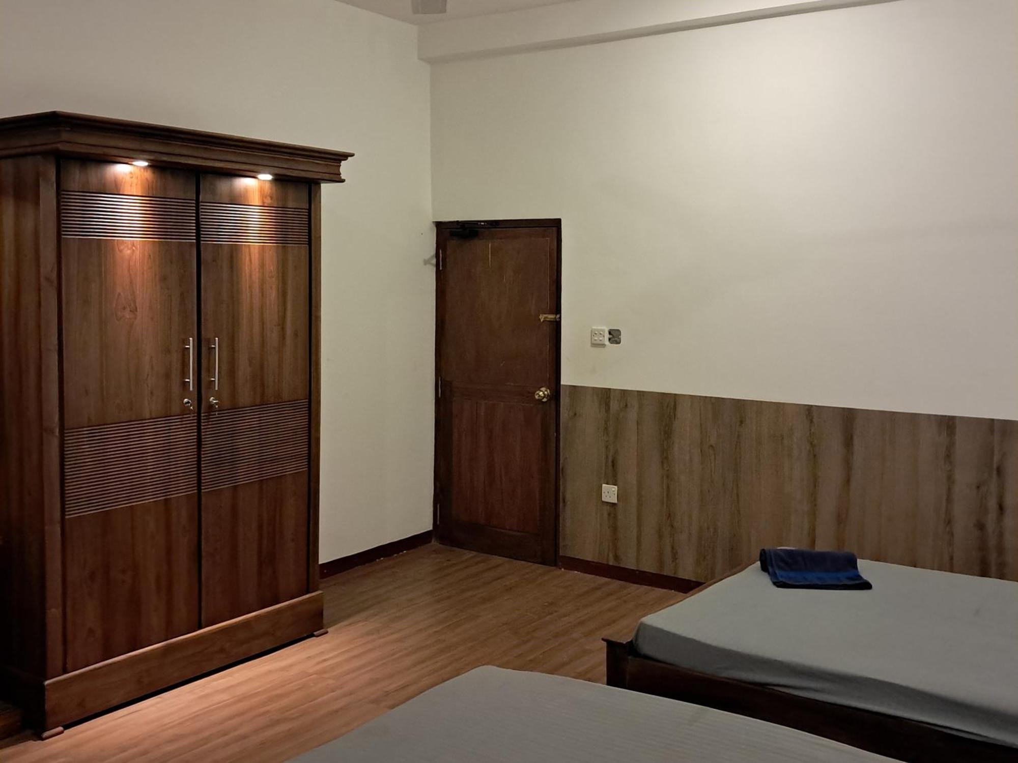 Banco Villa Beruwala Buitenkant foto