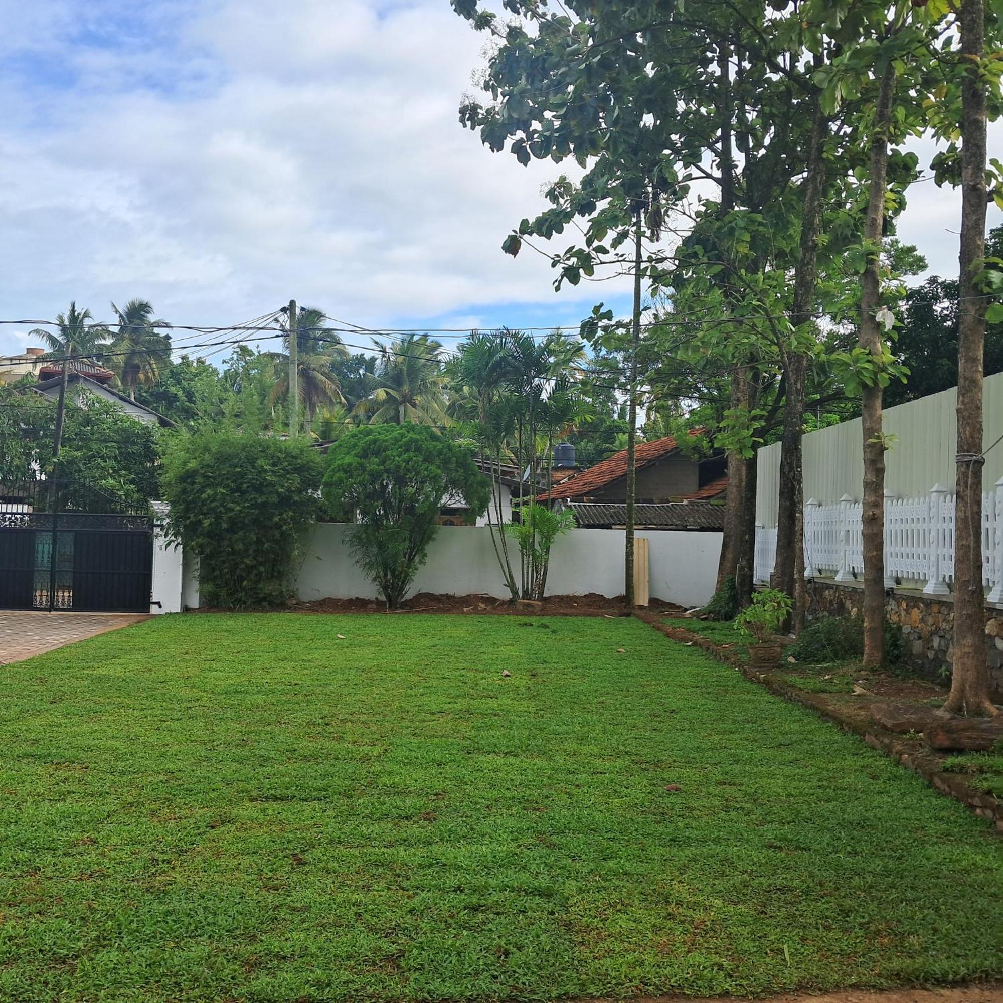 Banco Villa Beruwala Buitenkant foto