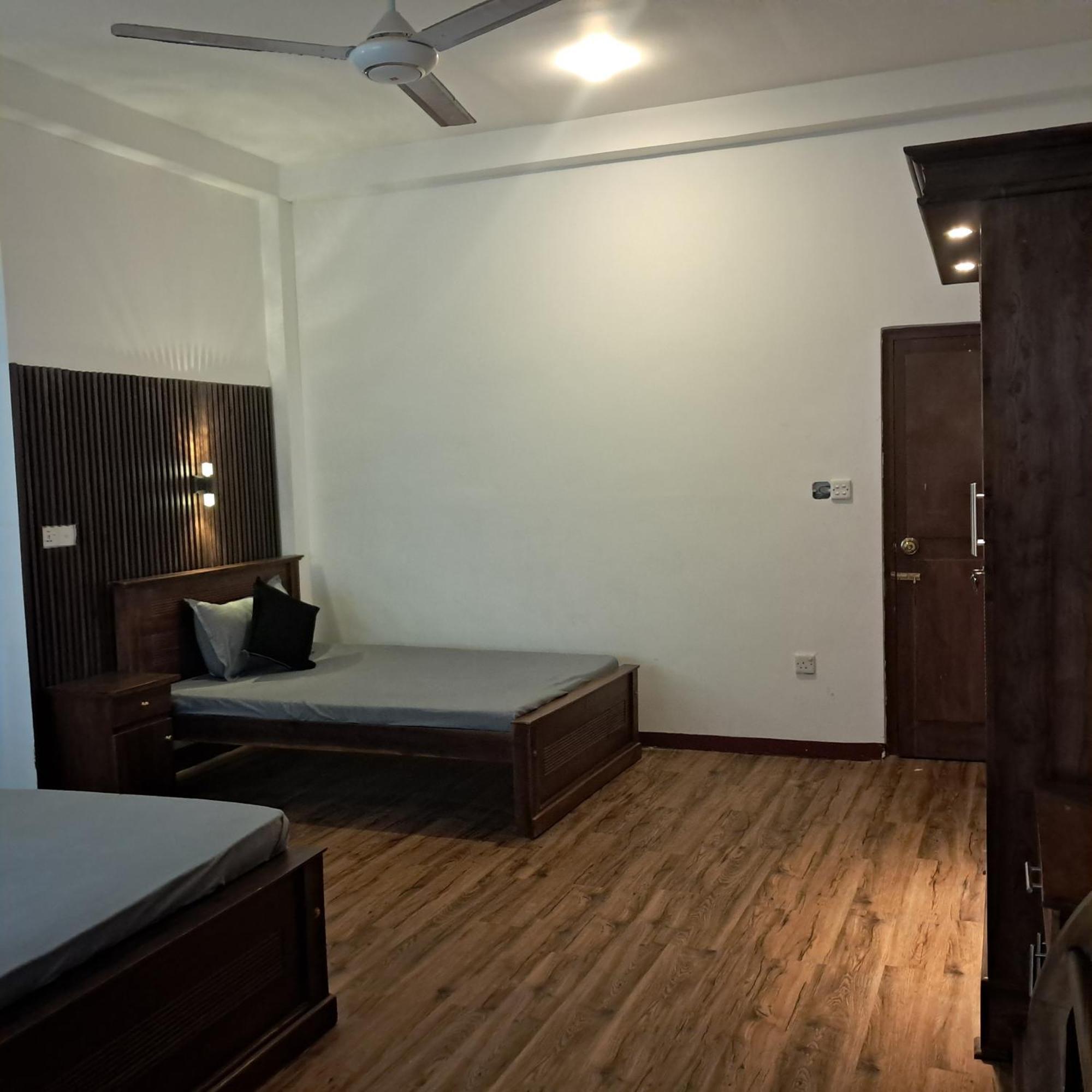 Banco Villa Beruwala Buitenkant foto