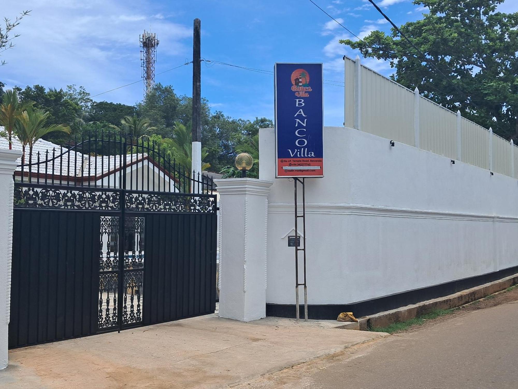Banco Villa Beruwala Buitenkant foto